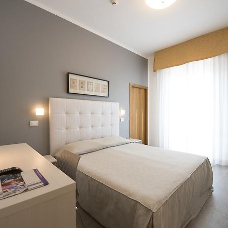 Hotel Iride & Spa Cesenatico Exterior photo