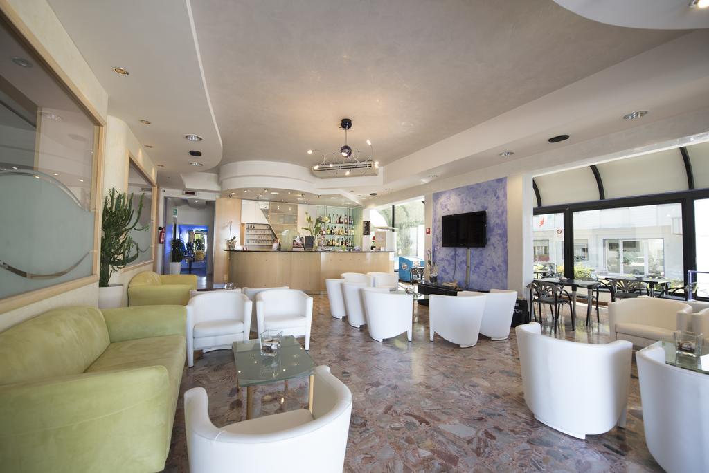 Hotel Iride & Spa Cesenatico Exterior photo